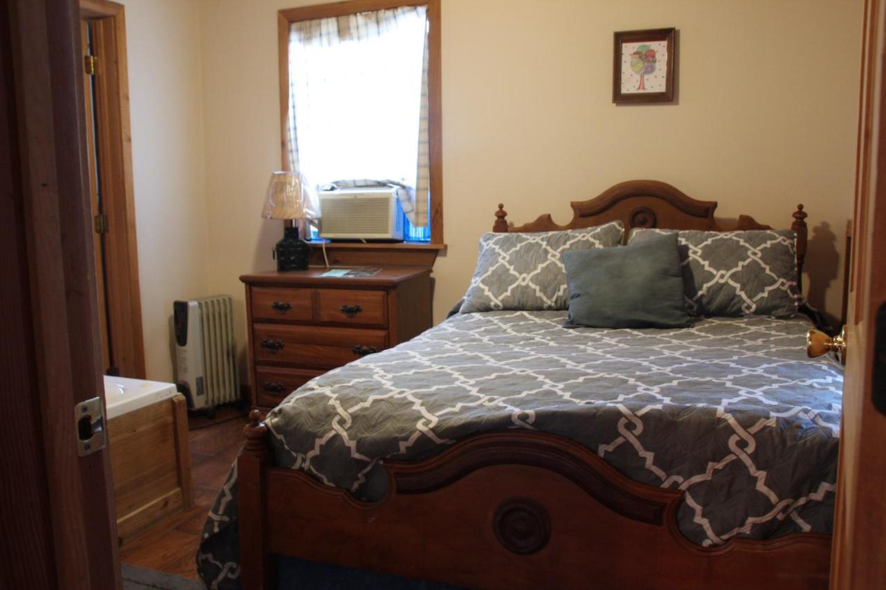 Isabel Berry Creek Cabins Bed & Breakfast エクステリア 写真