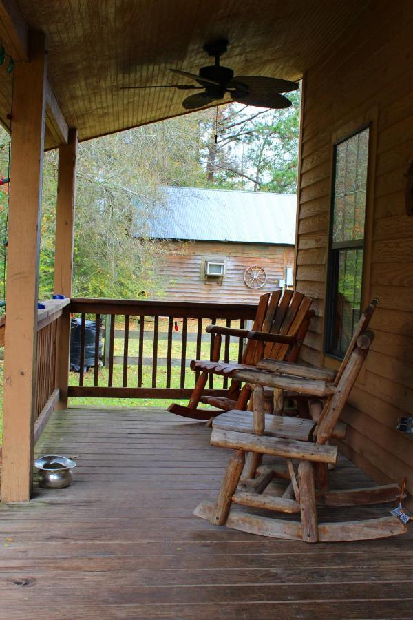 Isabel Berry Creek Cabins Bed & Breakfast エクステリア 写真